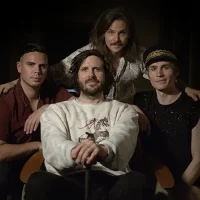 Rong-Kong-Koma-Bandfoto-2025-c-Nils-Bucher_24.11